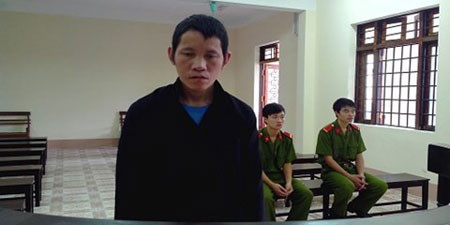 Bị cáo tại tòa.