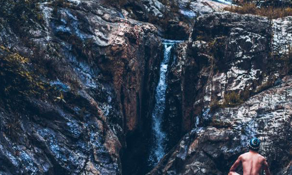 Hình ảnh Tiến Đạt "không mảnh vải che thân" được chia sẻ trên trang cá nhân.