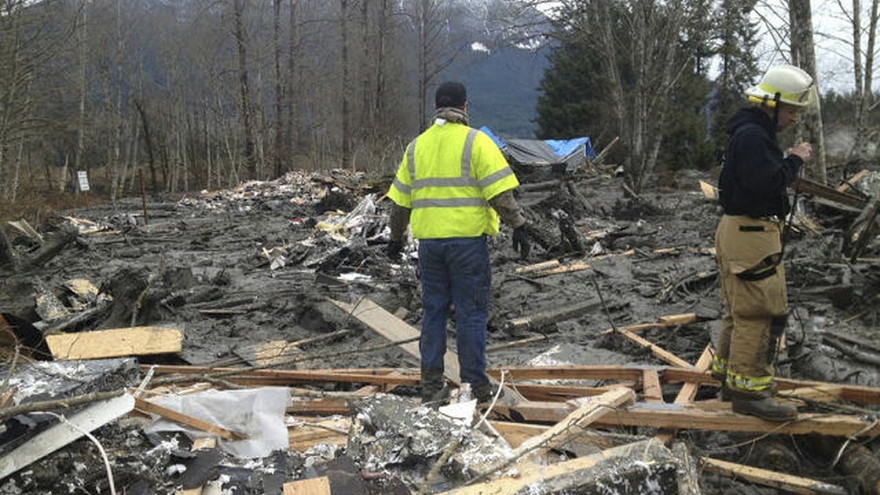 Lở đất kinh hoàng, 22 người thương vong