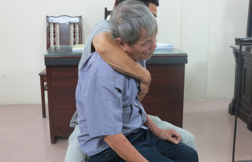 Nguyễn Danh Vĩnh tại phiên tòa.