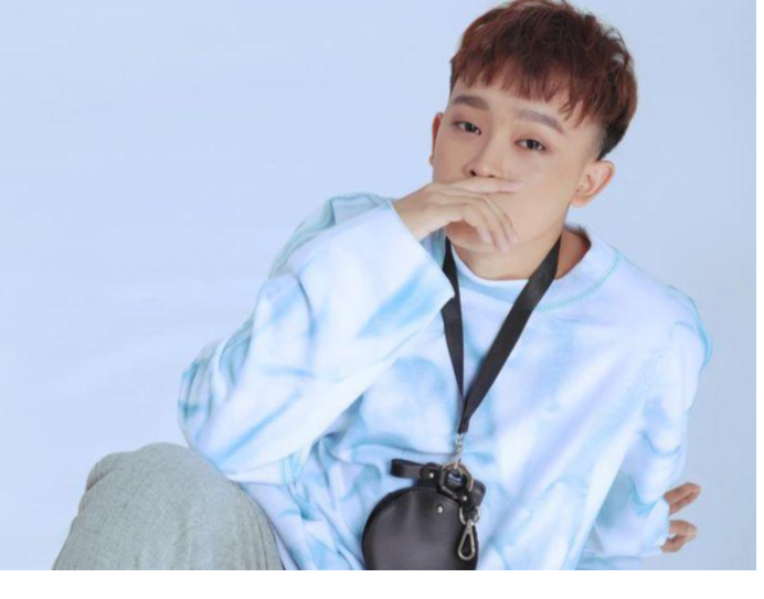 Showbiz 18/12: Hồ Văn Cường chính thức tái xuất