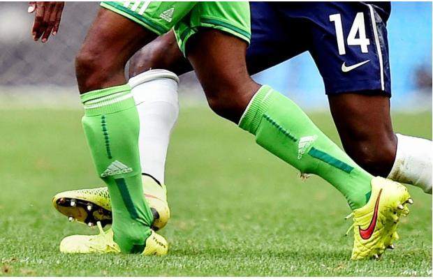 Pha vào bóng ác ý đầy toan tính của tuyển Pháp