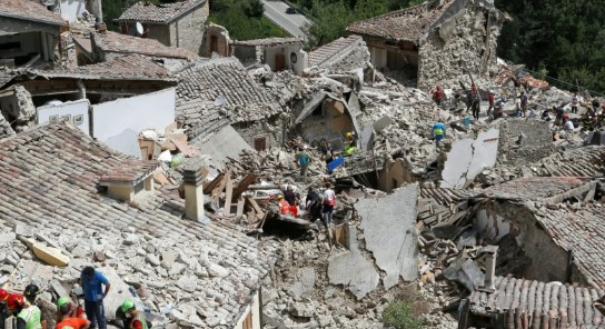 1001 thắc mắc: Làm thế nào để sống sót khi động đất xảy ra?