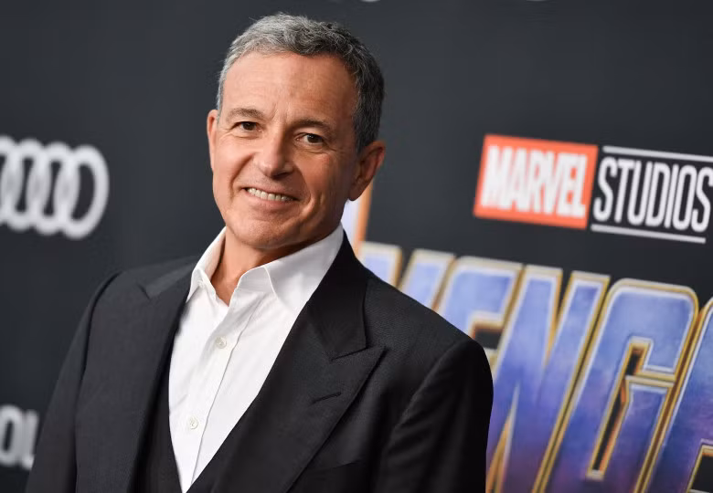 Bob Iger từ chức CEO của Disney.