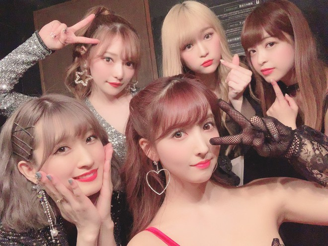 Nhóm nhạc Hàn Quốc toàn sao phim người lớn Nhật Bản