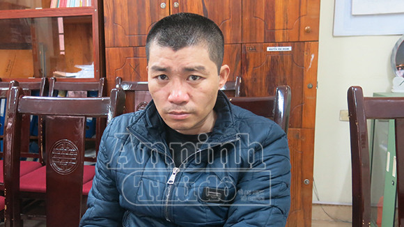  Mang súng colt theo người, sẵn sàng… 'chiến'