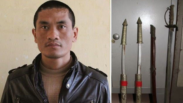 Nguyễn Tất Thạch cùng một số tang vật tại CQĐT.