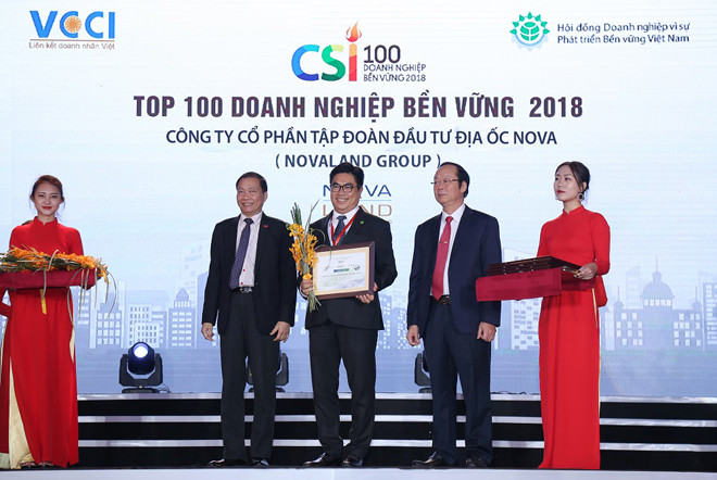 Đại diện Tập đoàn Novaland tại lễ vinh danh Doanh nghiệp bền vững 2018.
