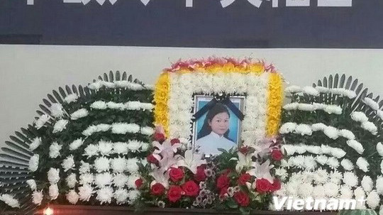 Lễ an táng chị Đỗ Thị Mỹ Tiên tại Hàn Quốc. Ảnh: Cộng đồng người Việt tại khu vực Chonlanam-do cung cấp 