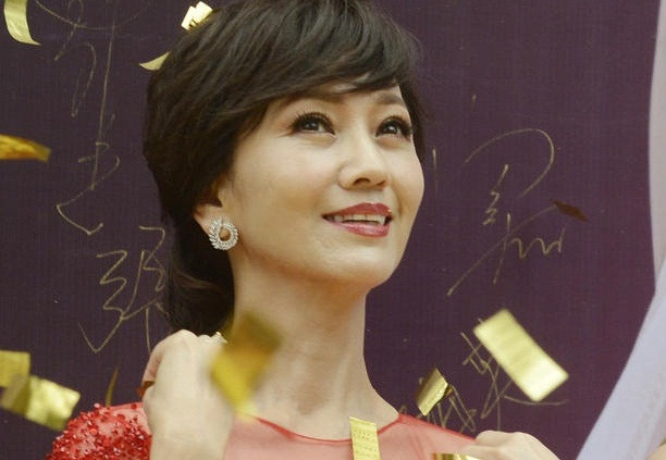 Bất ngờ với nhan sắc không tuổi của người đẹp ‘Bến Thượng Hải’