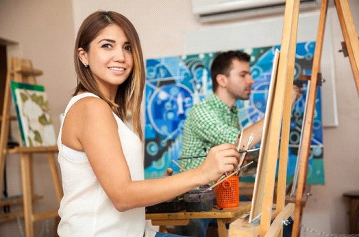 Muốn giảm stress, bạn nên vẽ tranh, nặn đất sét,…