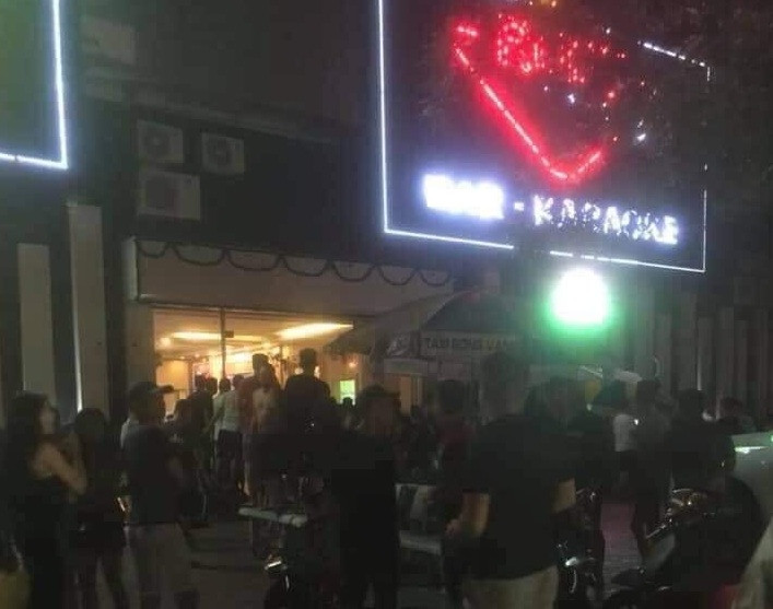 Quán bar, karaoke bị kiểm tra.