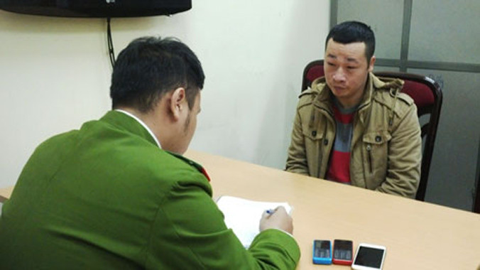 “Nhiếp ảnh gia” Lê Huy điều hành đường dây mại dâm qua mạng tại cơ quan Công an.