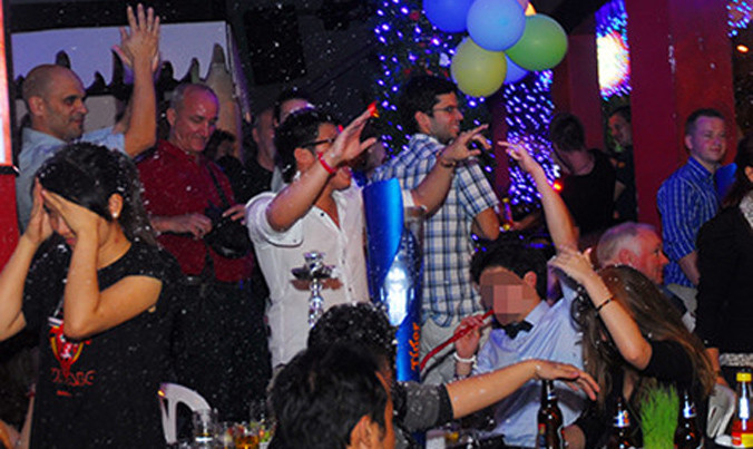 Các hộp đêm trên phố Bùi Viện, nơi giao lưu của trai Tây, gái Việt. Ảnh: HTD.