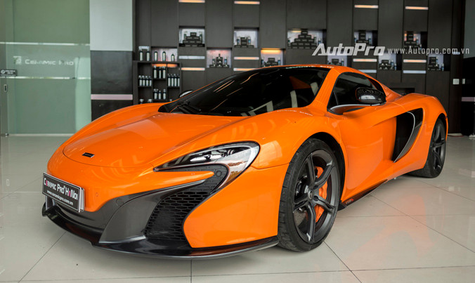 Chiếc xe McLaren của đại gia Đỗ Bình Dương - hay còn được giới chơi xe biết đến với cái tên Dương "Kon", là chiếc thứ 2 về Việt Nam, sau bà chủ quán cafe quận 7. Hiện tại, số lượng xe McLaren 650S tại Việt Nam đã lên con số 4 chiếc.