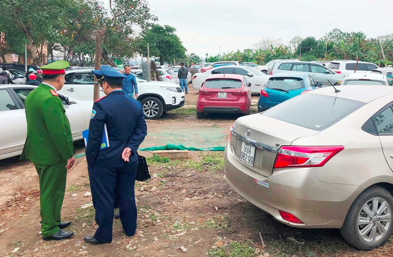 Liên ngành sẽ kiểm tra, xử lý mạnh tay những điểm trông xe "loạn giá" đầu năm