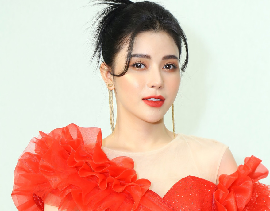 Quán quân The Voice tái xuất sau 2 năm điều trị thanh quản