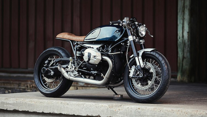 Là một mẫu xe mang phong cách hoài cổ, BMW R nine T thường được lựa chọn cho các bản độ khác nhau. Mặc dù vậy, những chi tiết nhựa gốc trên thân xe cũng đã phần nào che đi mất vẻ đẹp của mẫu xe này.