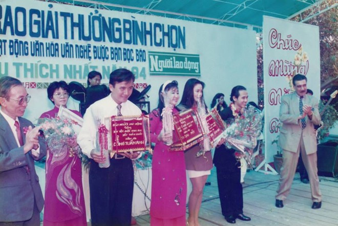 Giải thưởng Mai Vàng có tiền thân là giải Bình chọn văn nghệ sĩ được yêu thích nhất trong năm được tổ chức từ năm 1991 - 1994. 