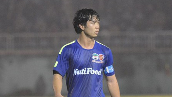 Công Phượng được chứng thực sinh năm 1995. Ảnh: Đăng Văn.