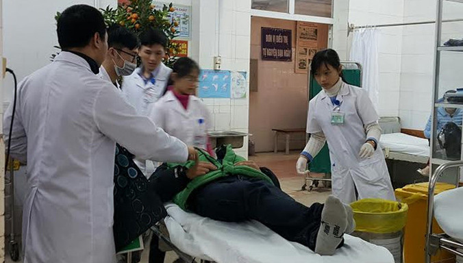 Bệnh nhân sẽ giảm chi tiêu tiền túi do giá dịch vụ được tính về giá trị thực.Chi phí tăng lên hầu hết được BHYT gánh vác. Ảnh minh họa: H.Hải.