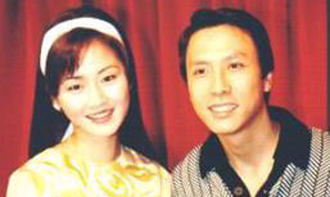 Hoa Hậu Á Châu năm 1989 Vạn Ỷ Văn từng Chân Tử Đan "điêu đứng".