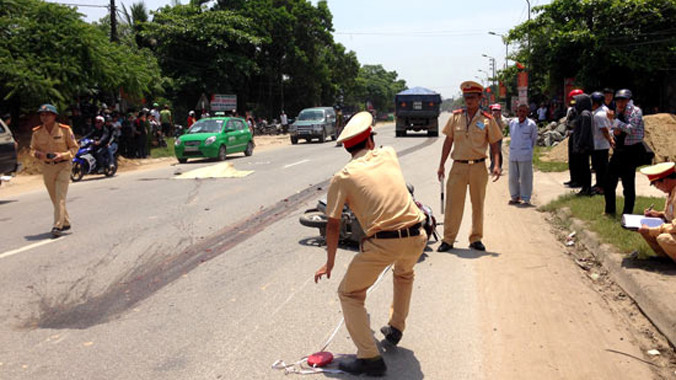 Hiện trường vụ tại nạn khiến cô giáo Ngân tử vong hôm 14/4.