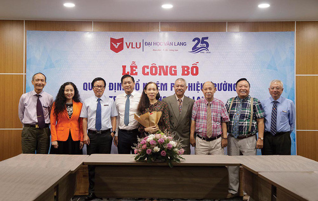 Giáo sư quần đùi làm hiệu trưởng trường Đại học Văn Lang