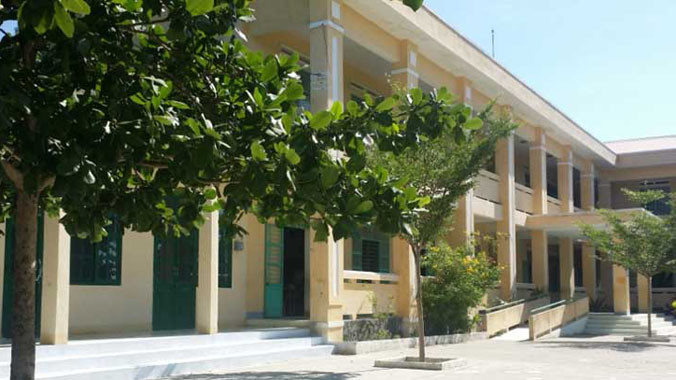 Trường học nơi xảy ra sự việc đáng tiếc với em N.