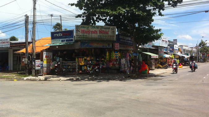 Hai con đường với khu đất còn lại của ông Chính