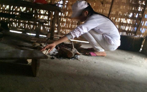 Cháu T. bị hai anh em ruột nhà Lục Văn Hạnh và Lục Văn Tuất hiếp dâm