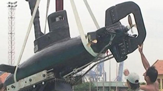 Một chiếc tàu ngầm mini của ông Trân trong lần thử nghiệm.