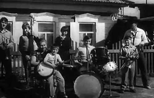 Bi kịch của gia đình 11 người nổ súng cướp máy bay để vượt biên