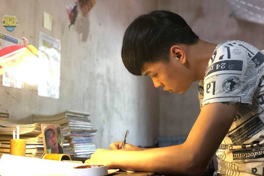 Nam diễn viên Trung Ruồi.