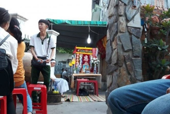 Lễ mai táng em Ngọc Thanh tại nhà riêng. Ảnh nguồn Internet 