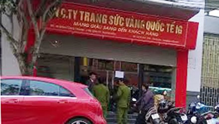 Khám 'sàn vàng ảo' thu hàng chục kg vàng