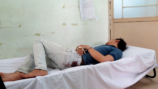 Đối tượng Cường đang được điều trị tại bệnh viện. Ảnh CA cung cấp. 