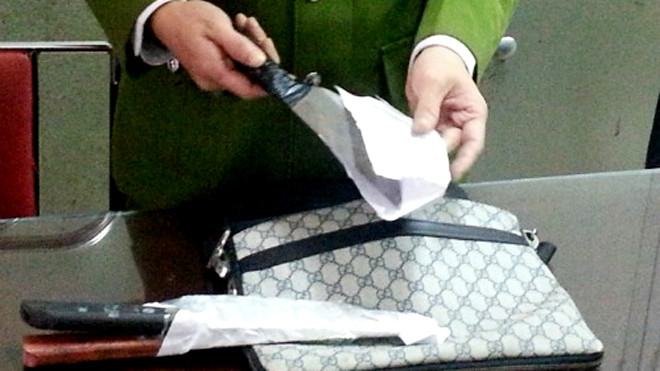 Hung khí cảnh sát thu giữ từ Cường