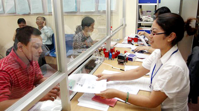 Hà Nội sẽ đánh giá phẩm chất chính trị, đạo đức, lối sống, tác phong và lề lối làm việc của cán bộ, công chức. Ảnh minh họa