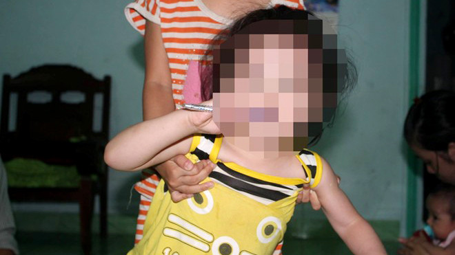 Bé V. đã trở về bên gai đình sau 3 ngày bị bắt cóc