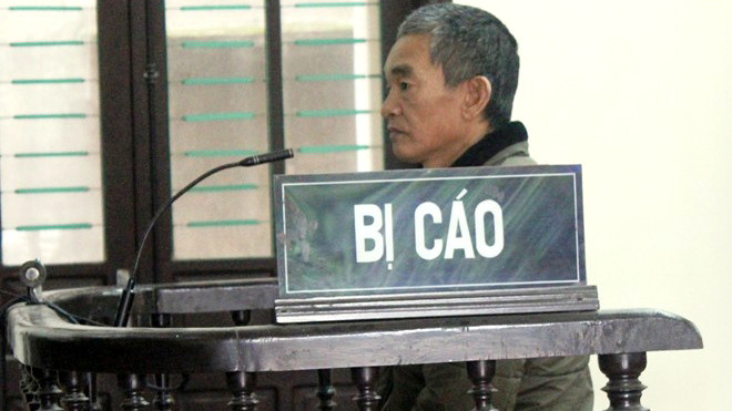 Bị cáo Dục trước vành móng ngựa