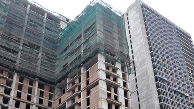 Gần đây, tại một số dự án đã xuất hiện tình trạng bán căn hộ có giá chênh từ vài chục đến cả trăm triệu đồng. Ảnh minh họa: Anh Quân