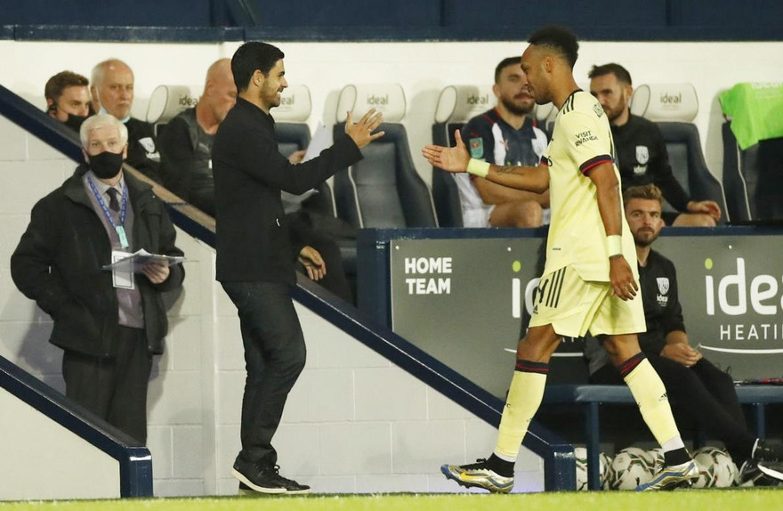 Thắng được trận đầu, HLV Arsenal nổ tưng bừng