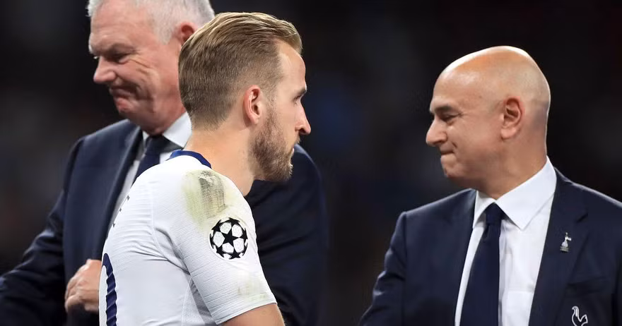 Harry Kane vẫn đình công, 'mắng' ông chủ thất hứa
