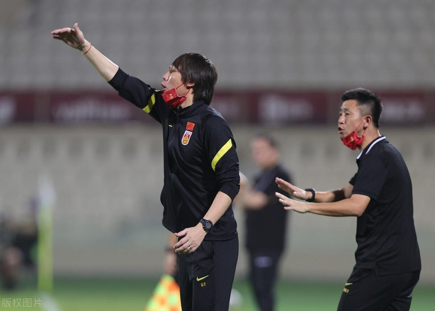 Hoà Australia, HLV tuyển Trung Quốc chỉ trích lại truyền thông