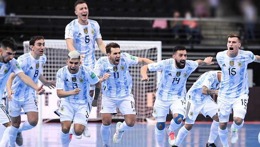 Đánh bại Brazil, đương kim vô địch Argentina vào chung kết World Cup