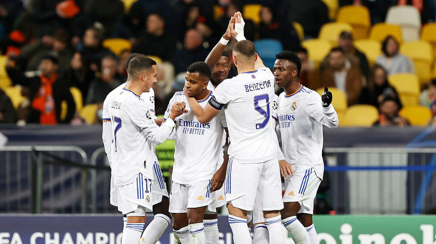 Hàng công thăng hoa trở lại, Real Madrid vùi dập chú lùn Đông Âu