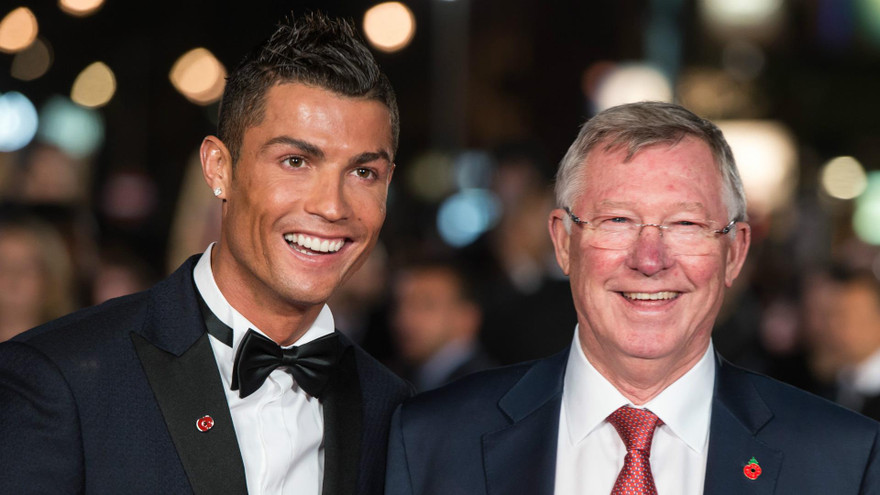 Sir Alex đã khiến Ronaldo ‘bẻ lái’ từ Man xanh về lại Man đỏ trong 20 giây thế nào?