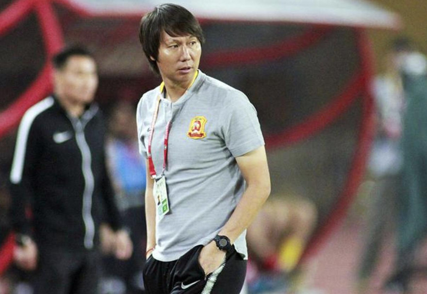 HLV tuyển Trung Quốc bất ngờ từ chức
