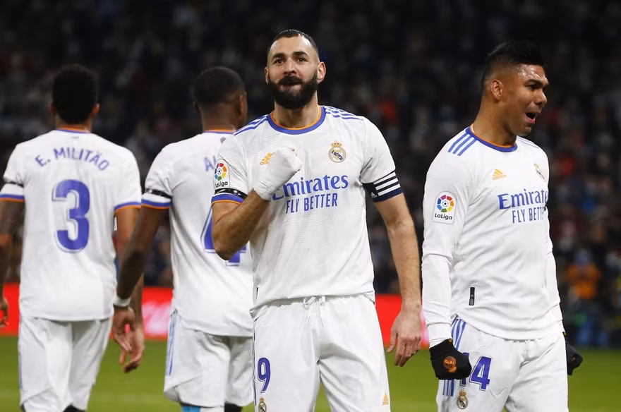 Benzema lại thăng hoa, Real Madrid cán mốc 10 trận thắng liên tiếp